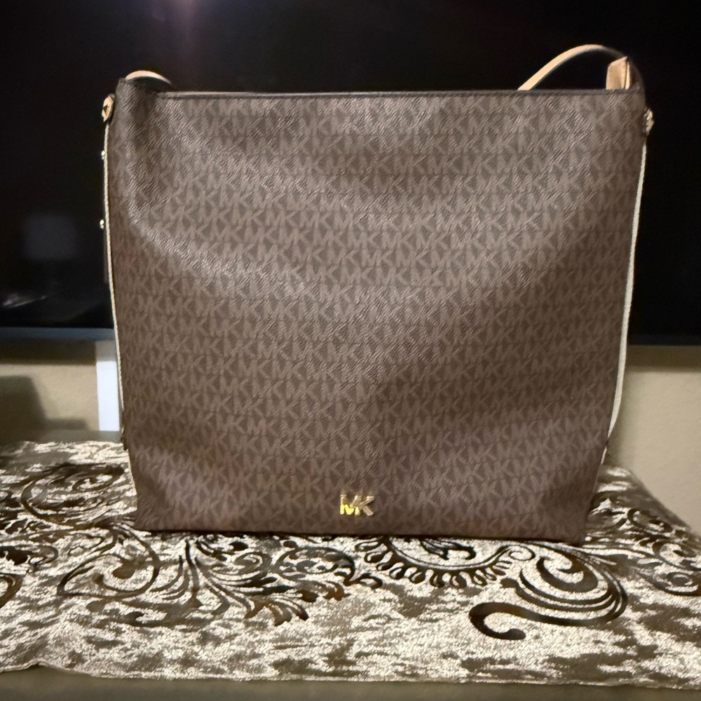 Michael Kors Signature Brown Tote